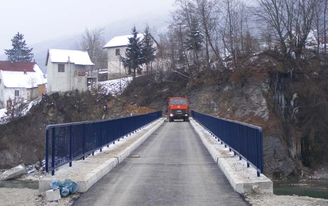 Urađen pristupni put prema mostu u Strojtanici